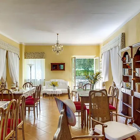 Quirico Villa *